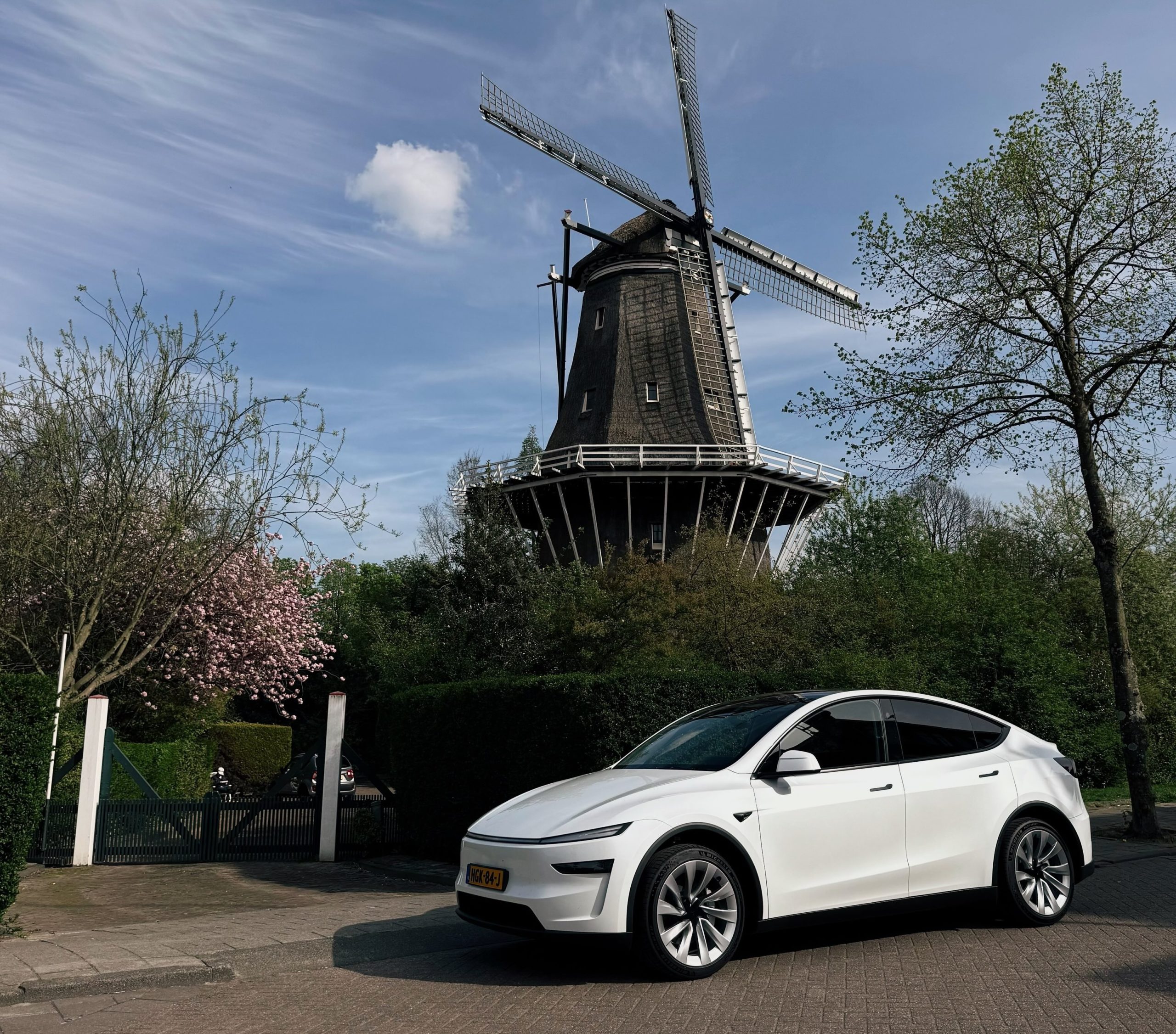 Tesla Model Y and Model 3 Are Still Kings of Europe BEVs