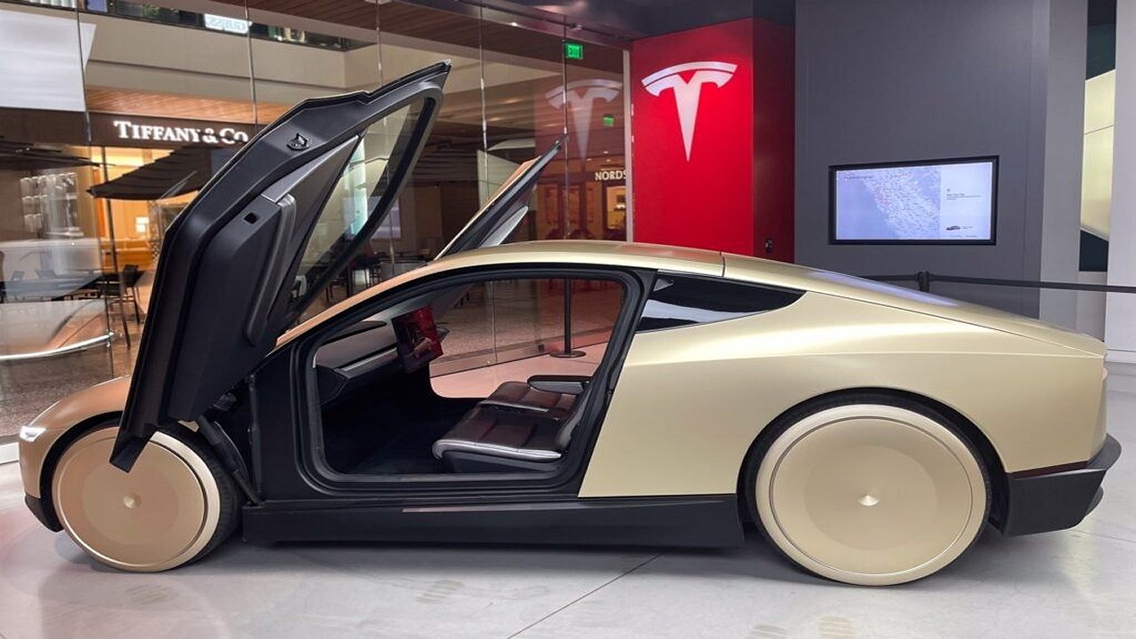 Tesla Set For Golden Age of Autonomous As Robotaxi Nears