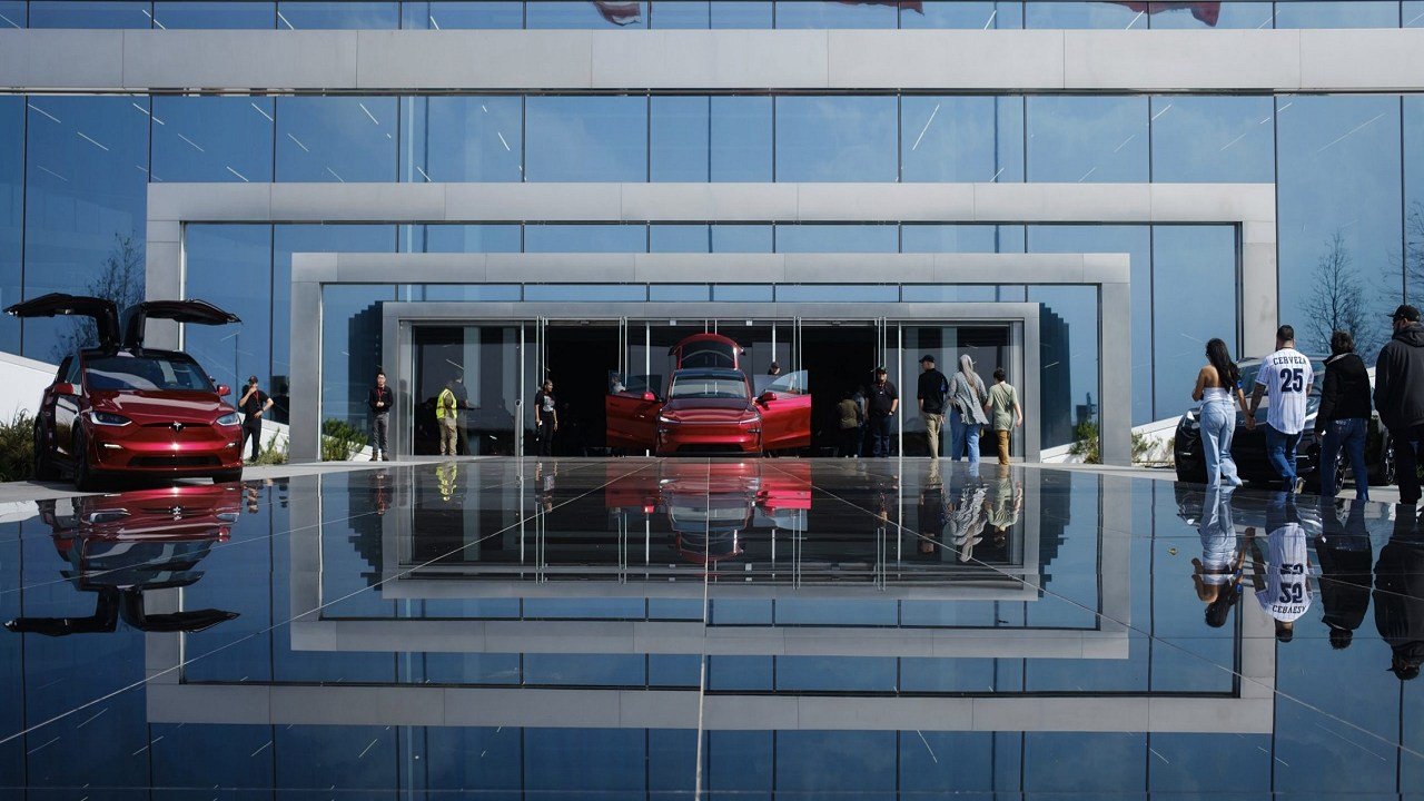 Tesla Still Has Two Major Milestones On Track Before End of Q2