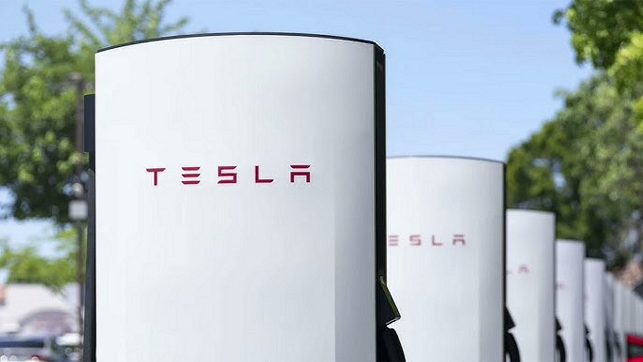 Tesla Launches Ultra Fast V4 Superchargers in China