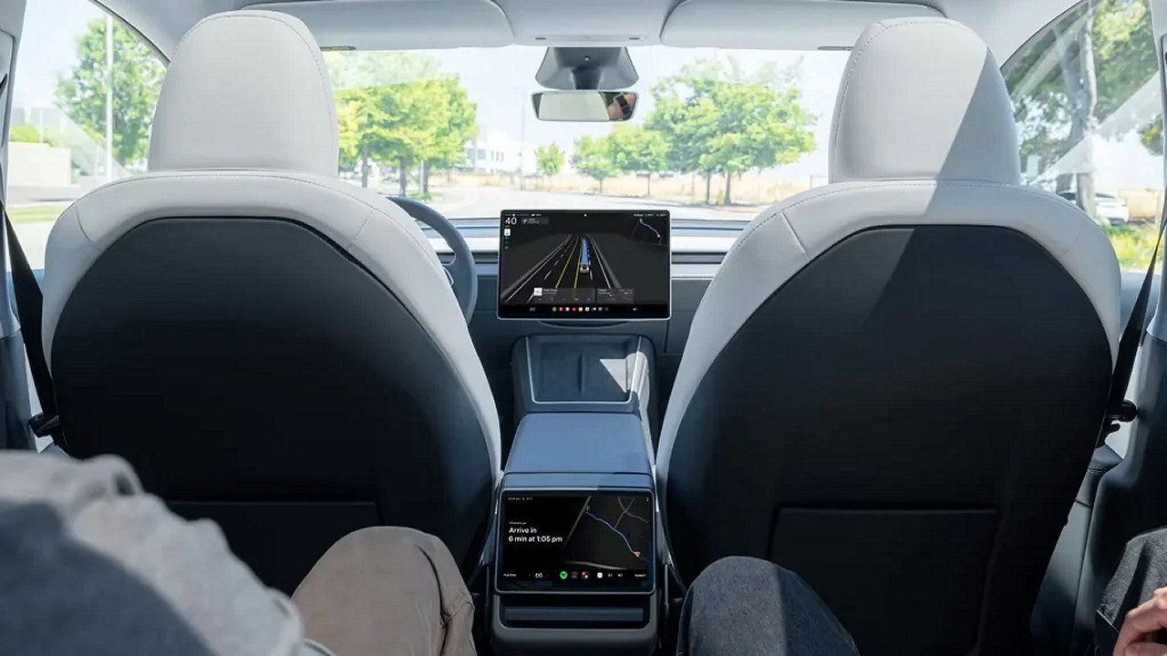 Tesla Updates RobotaxiApp With Several Big Changes