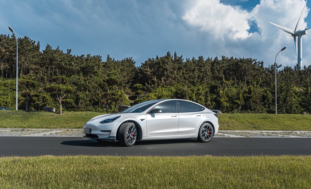 Tesla Model 3 Hits Quarter Million Miles With Original Battery and Motor