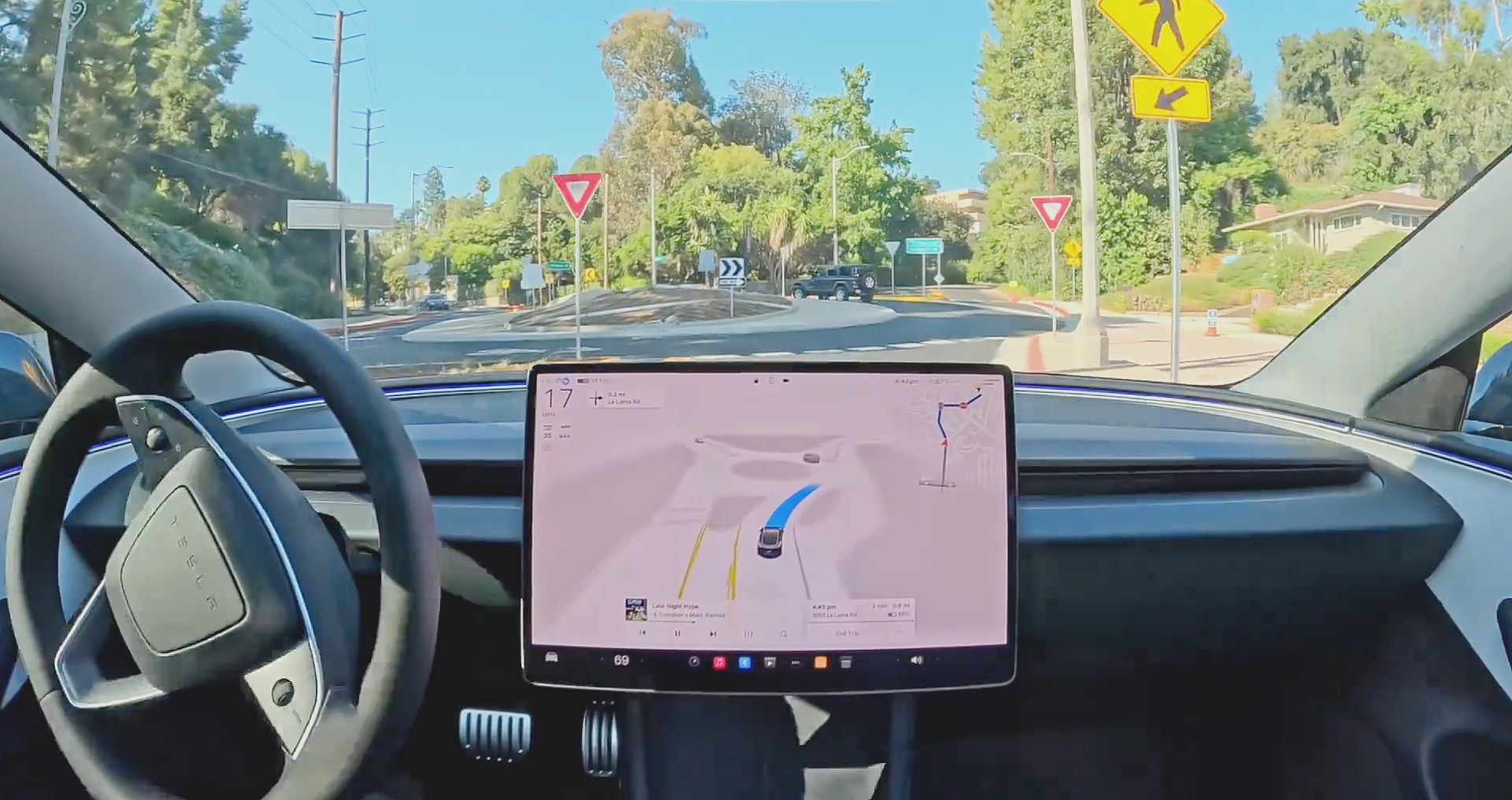 Tesla Makes Big Change to Encourage Full Self-Driving Purchases