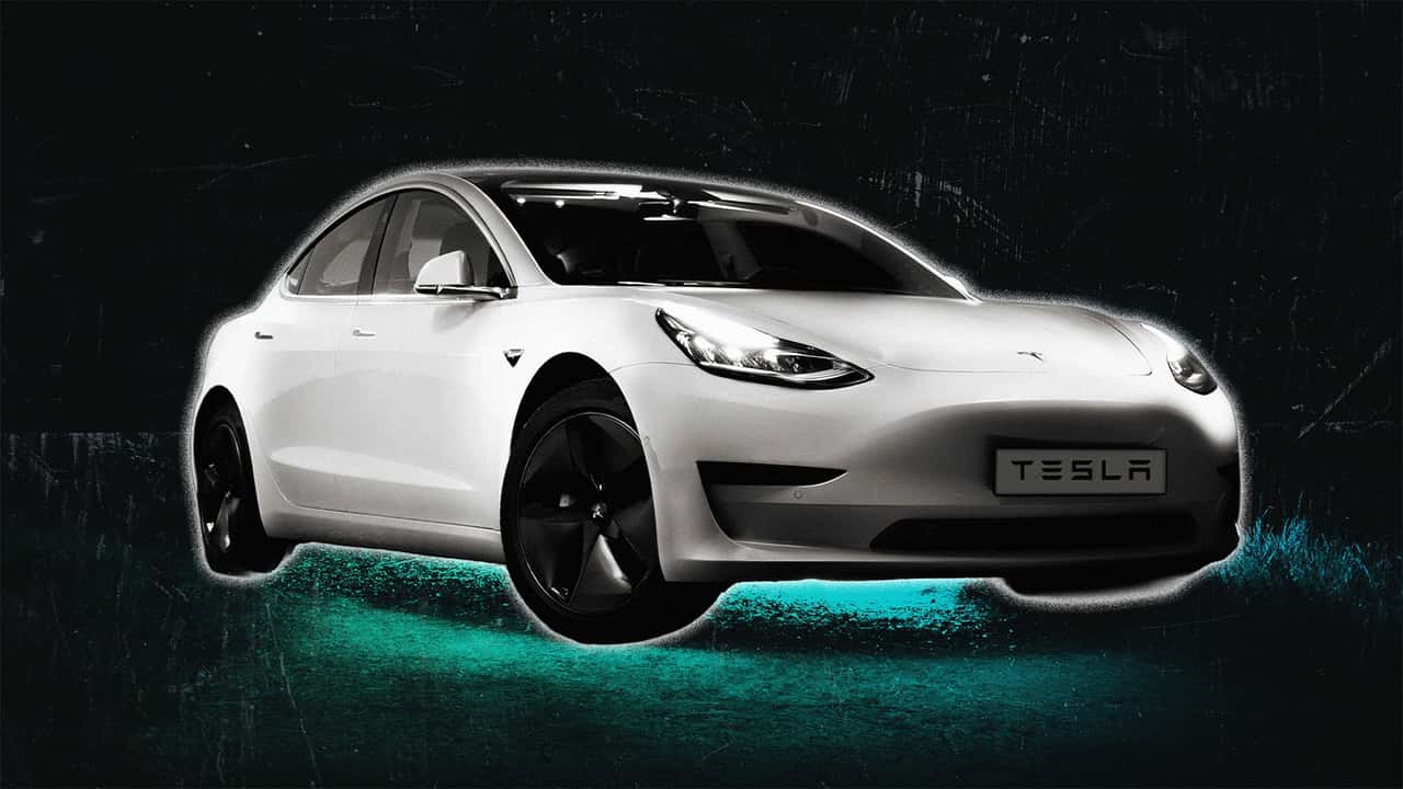 Tesla Driver Shows How To Turn Off Passenger Air Conditioning