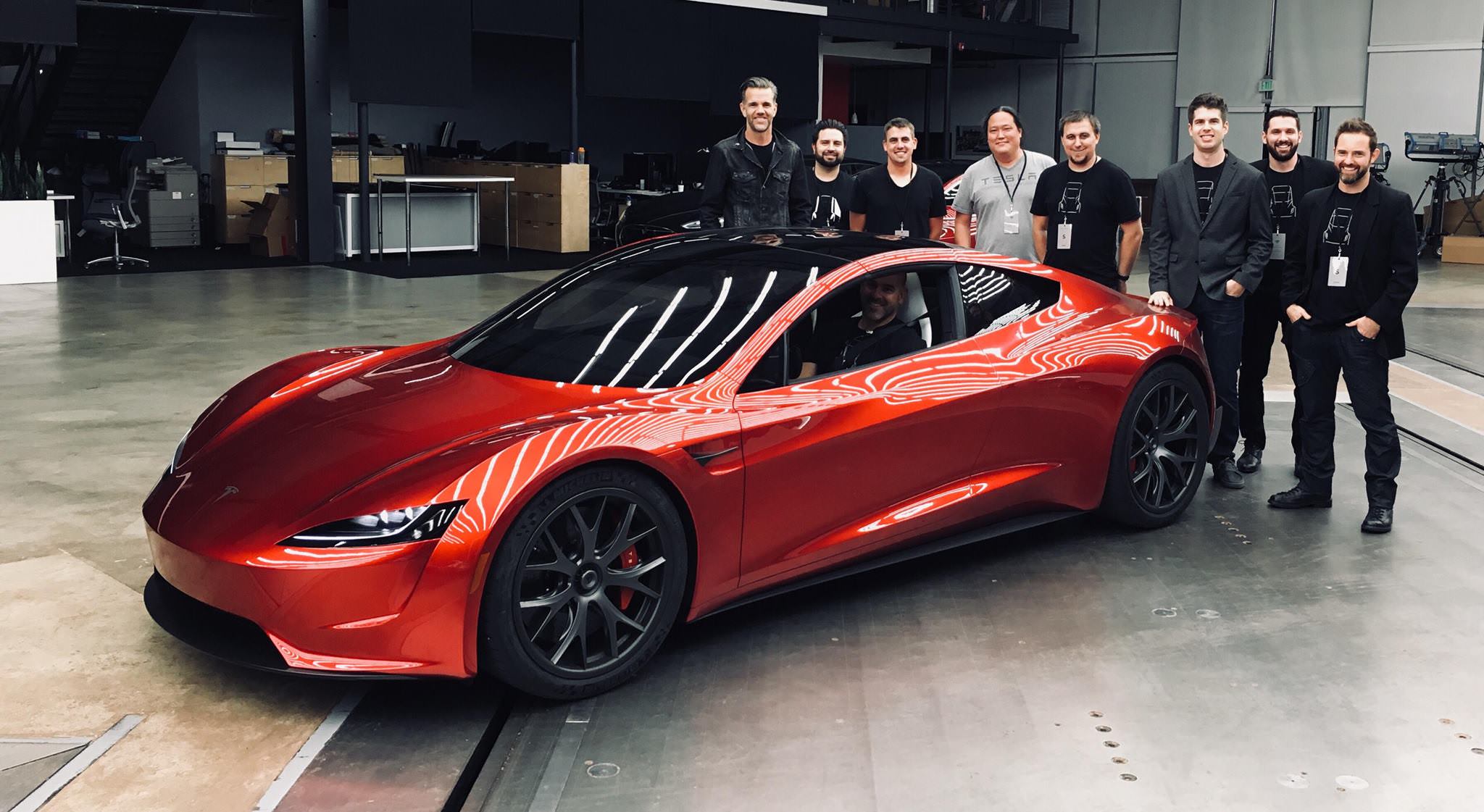 Elon Musk Teases the Capabilities of the Tesla Roadster