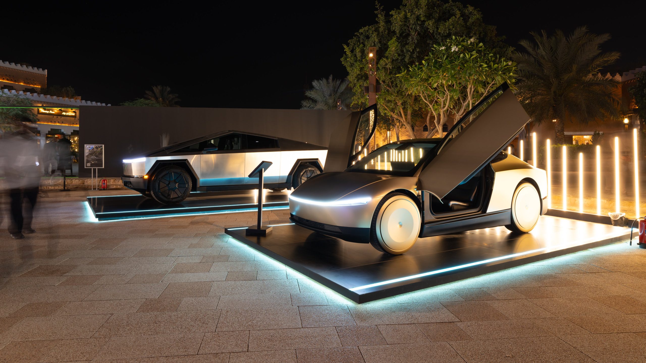 Mizuho Raises Tesla Price Target on Stronger 2026 Outlook