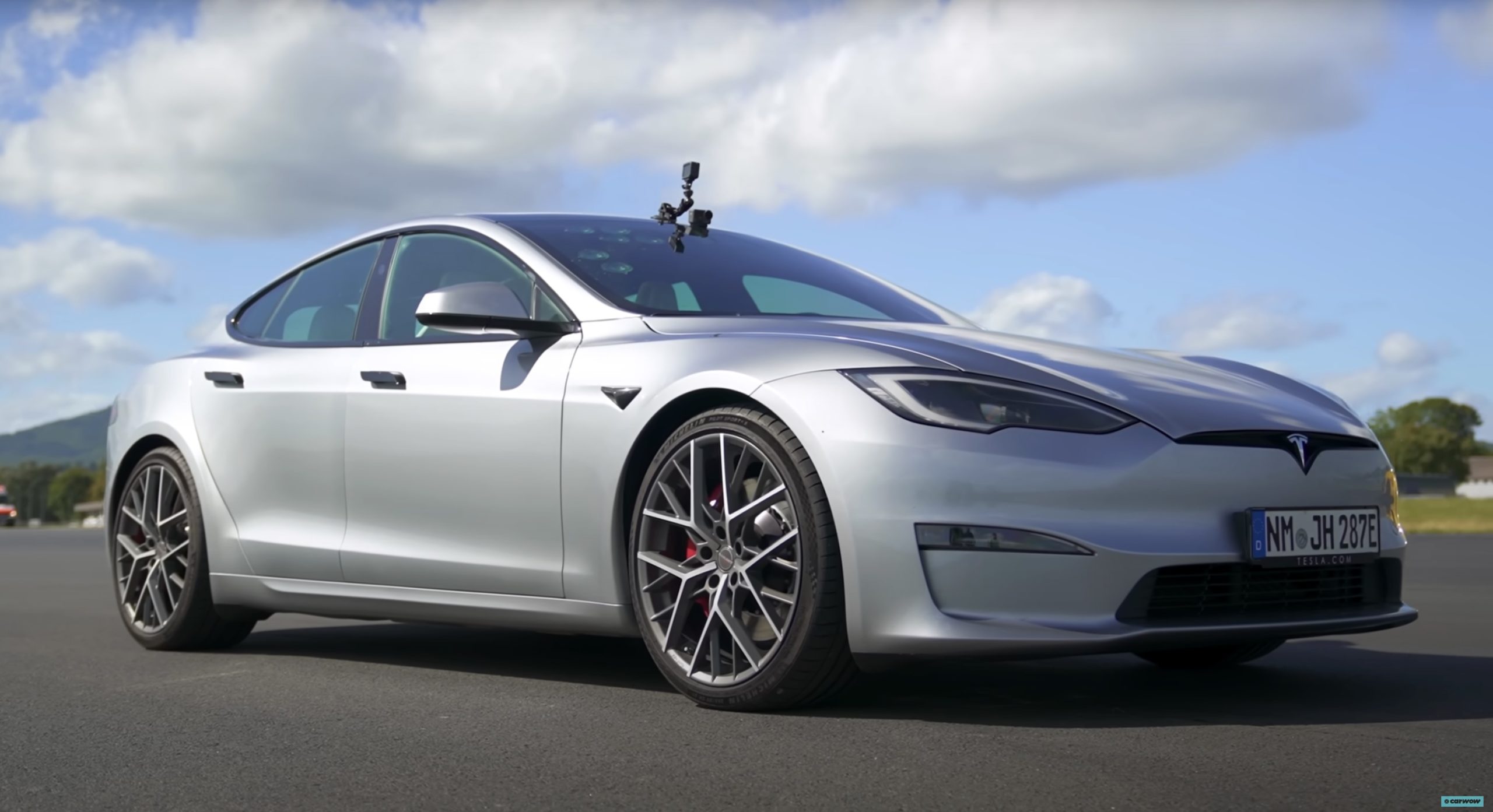 Tesla Model S Plaid Battles China at Nurburgring