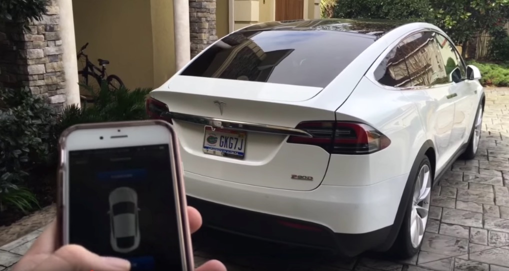 Elon Says Tesla is Bringing a Huge Improvement to its Coolest Feature