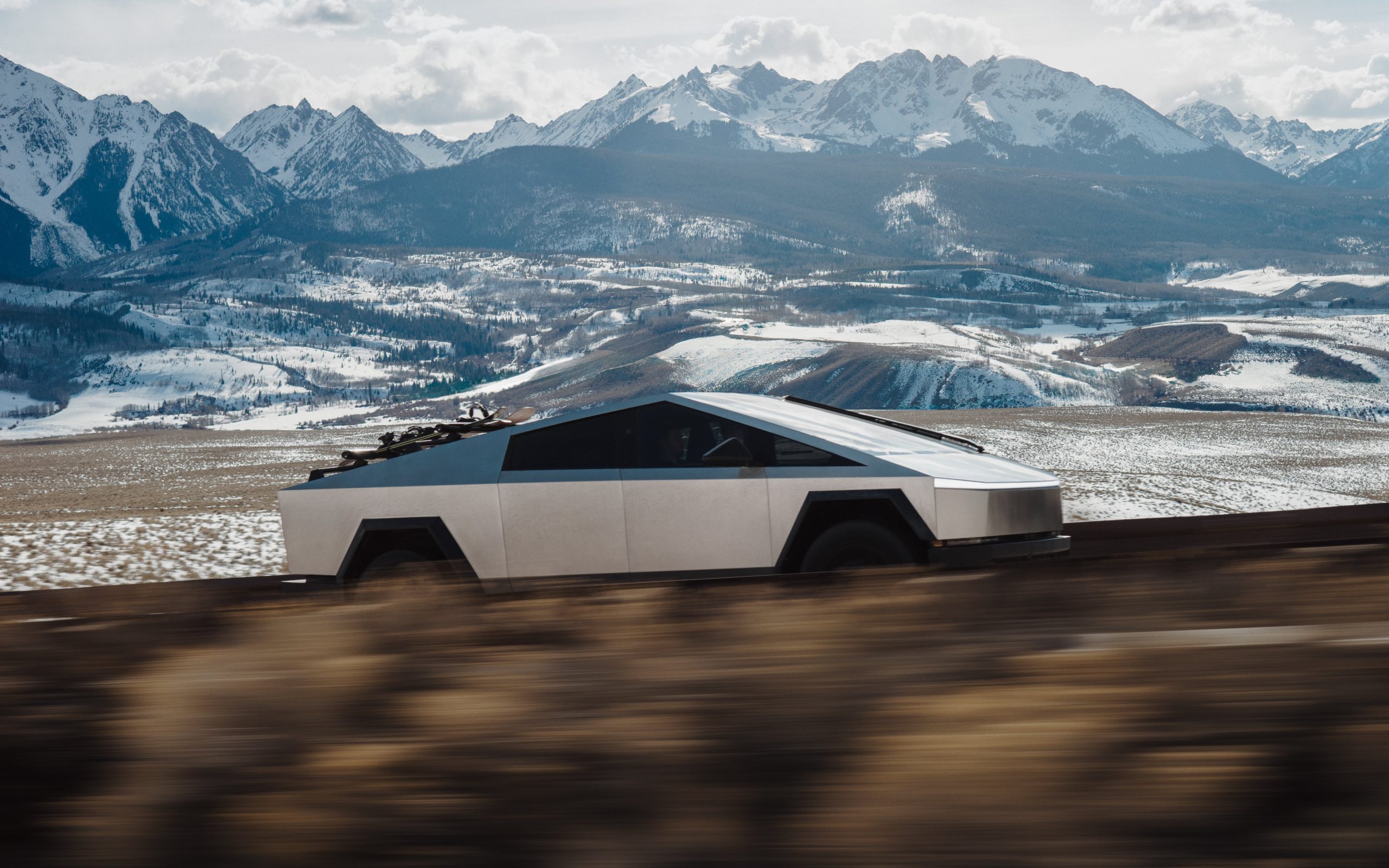 Tesla Updates Timeframe for Cybertruck FSD Version 14