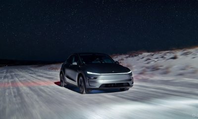 Tesla FSD Shows Confident Navigation in Heavy Snow