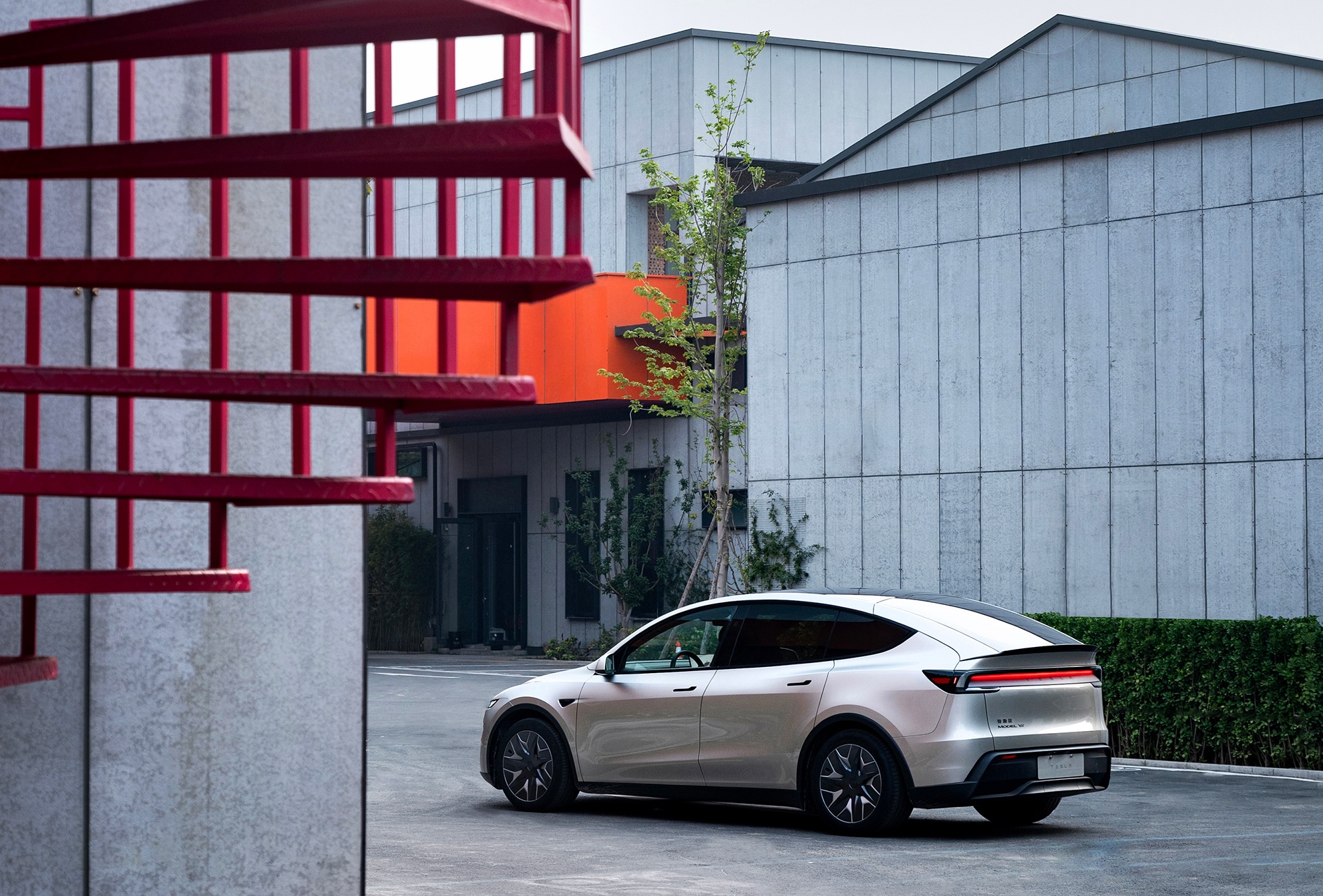 Tesla Six Seat Extended Model Y L Sold Out For January 2026