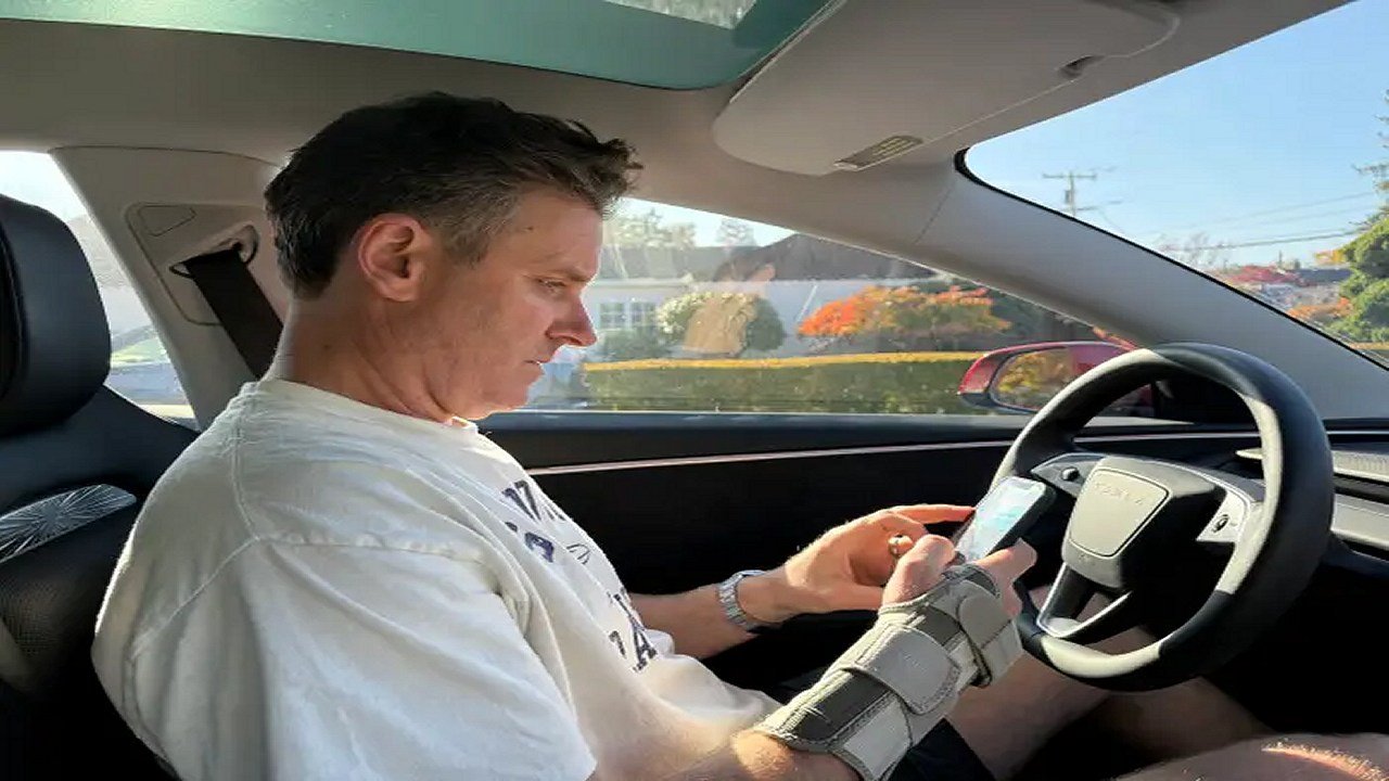 Tesla FSD Now With More Texting and Driving