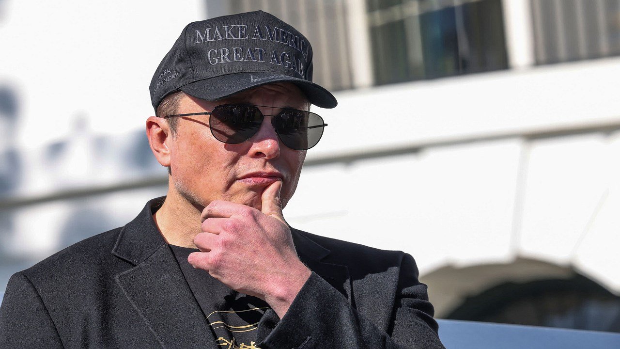 Tesla CEO Elon Musk Shades Waymo