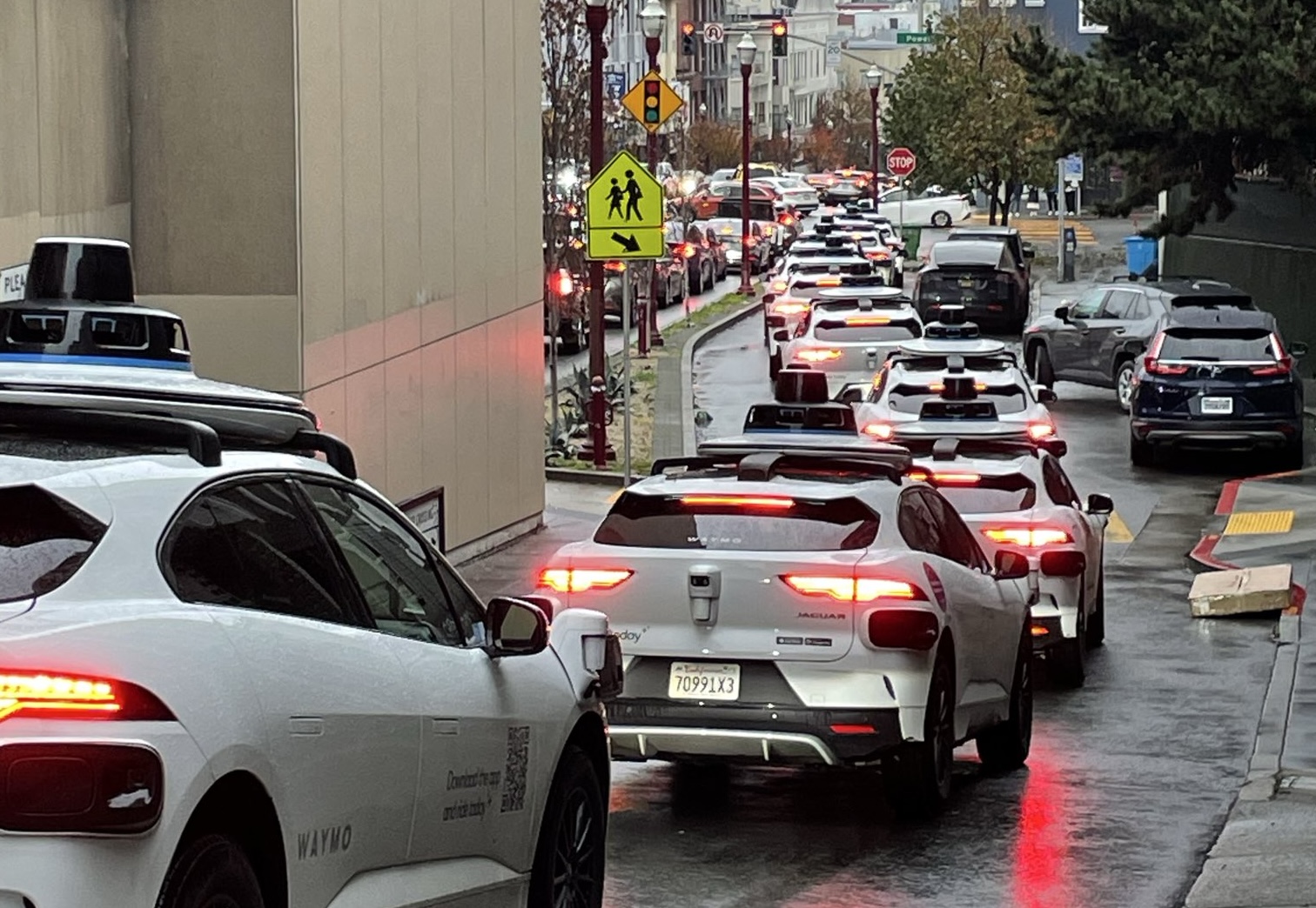Waymo Scrutinized After Self Driving Taxis Cause Traffic Jams