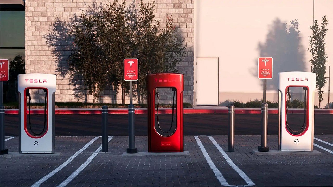 Tesla Plans For New 300 Stall Supercharger With Special Surprise