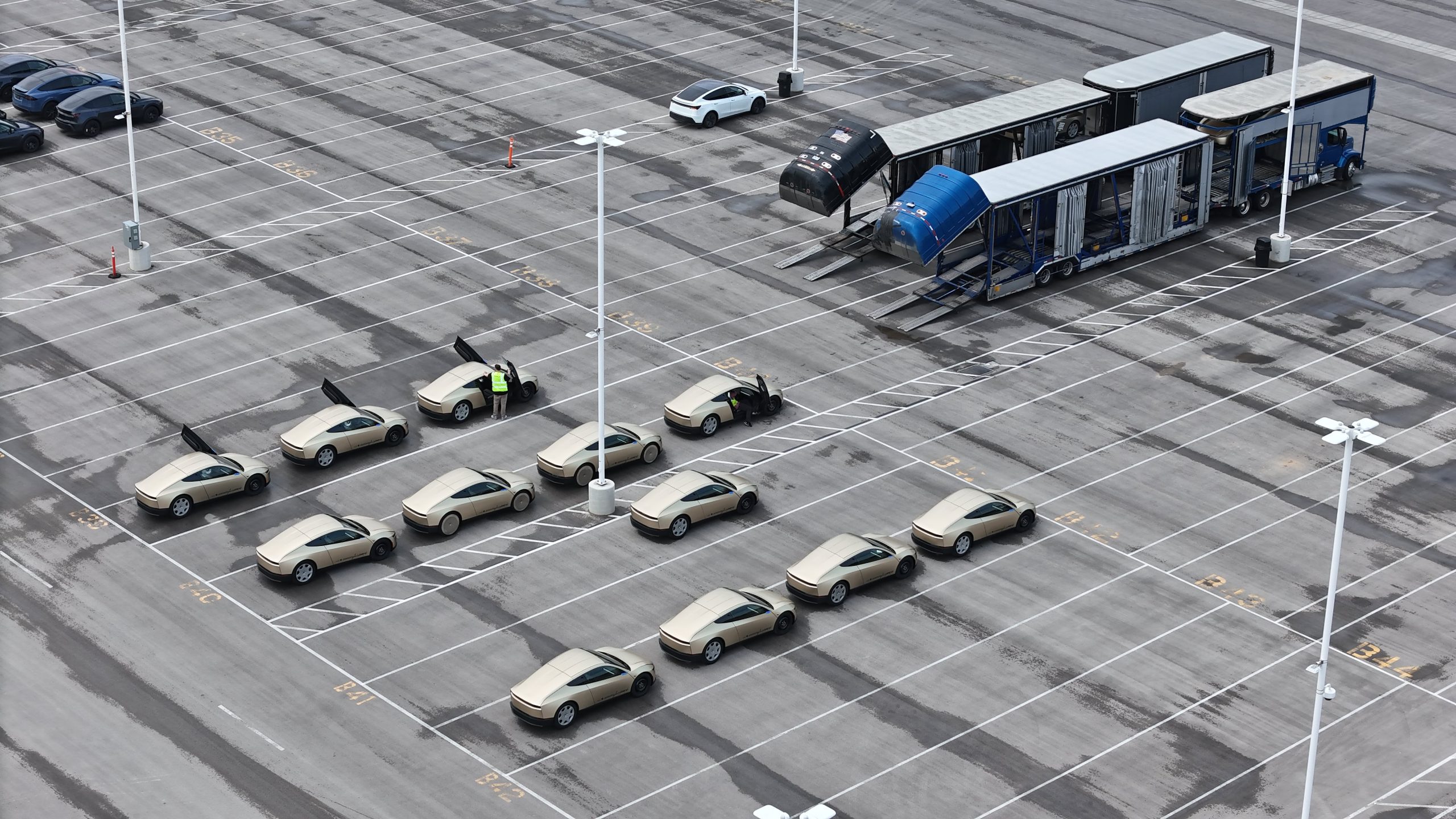 Tesla Gathers Cybercab Gleet in Giga Texas