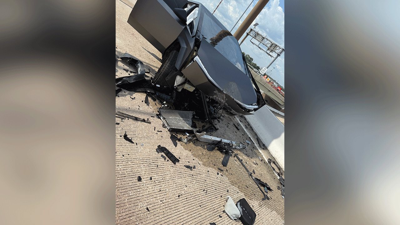 Elon Musk Clarifies Viral Tesla Cybertruck Accident With Driver Logs