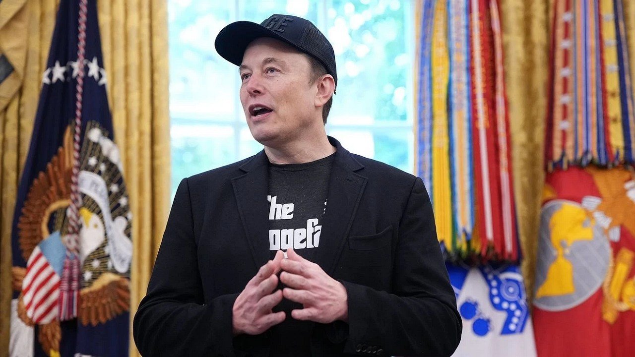 Elon Offers to Pay TSA Salaries During Government Shutdown