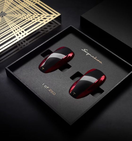 Tesla Launches Model S Gold Signature in Invite-Only Version
