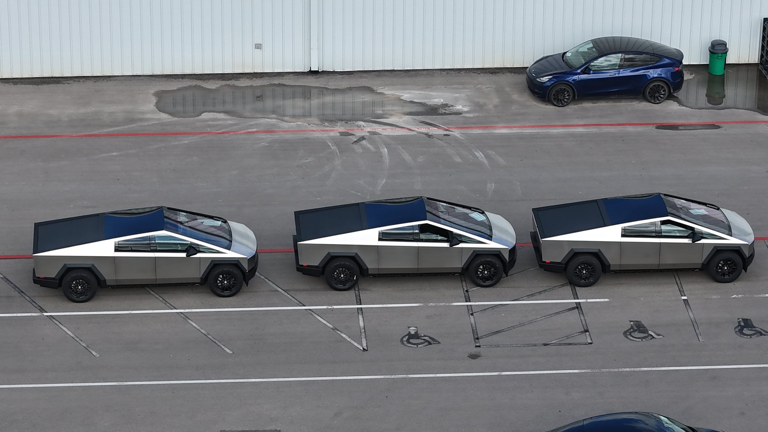 Tesla Giga Texas buzzing as new Cybertruck appears to enter production
