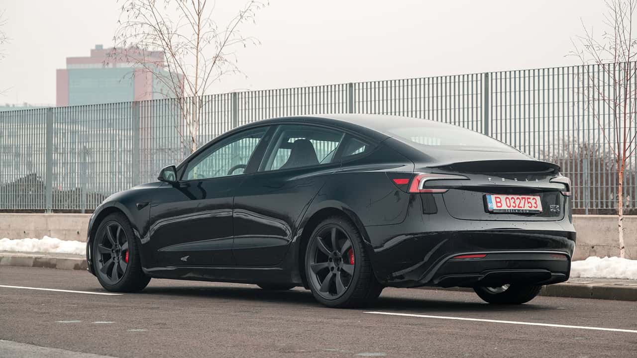 Tesla Wants To Build a Model 3 Plaid
