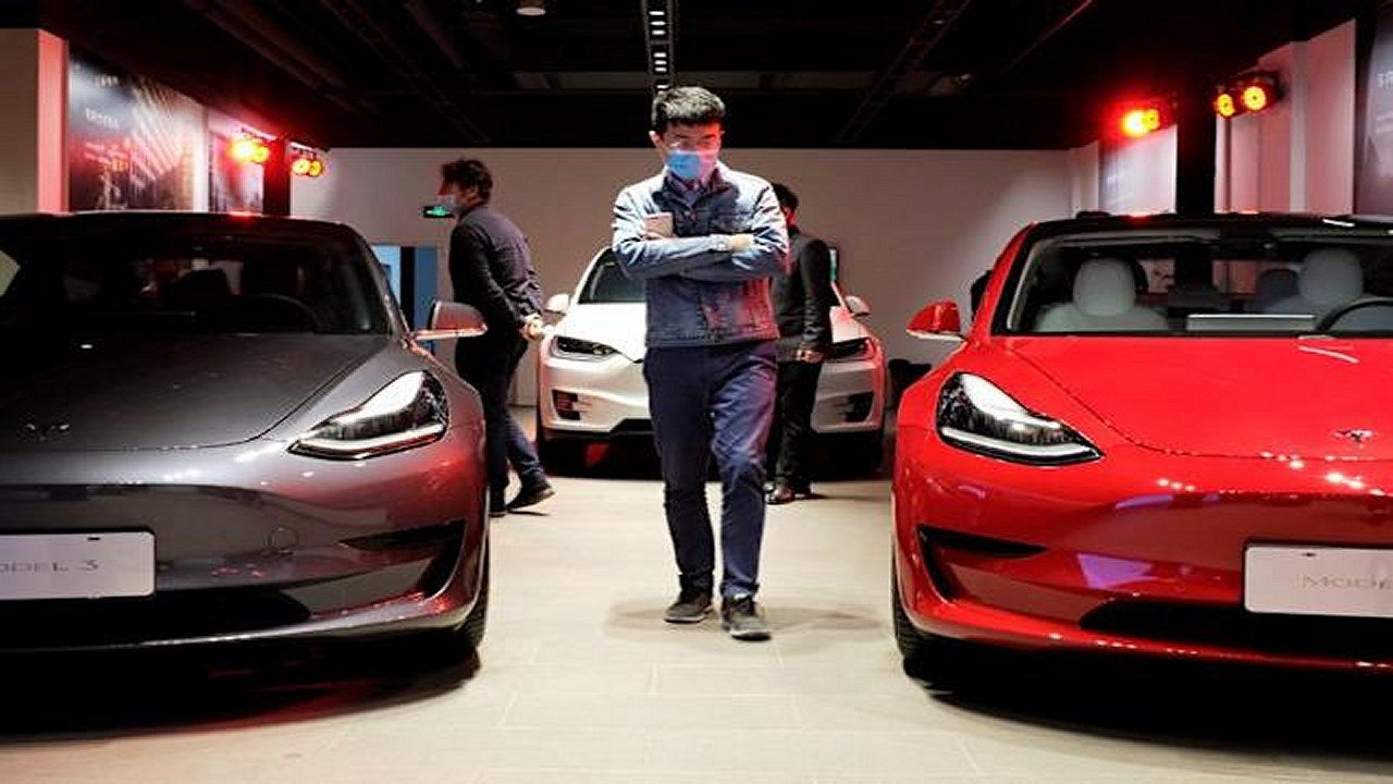Tesla Deliveries Get a Big Boost in Expectations From Wall Street