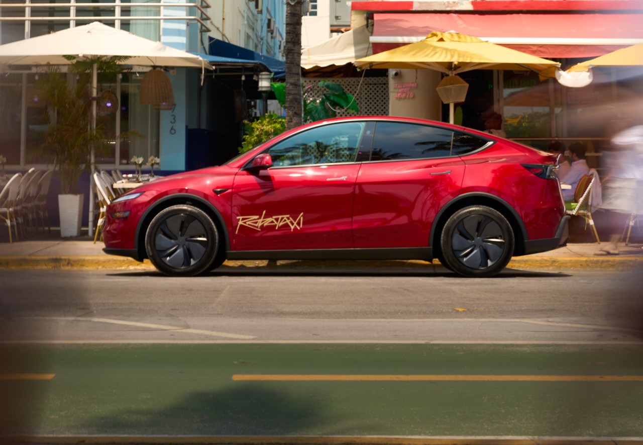 Tesla Expands Robotaxi to Florida