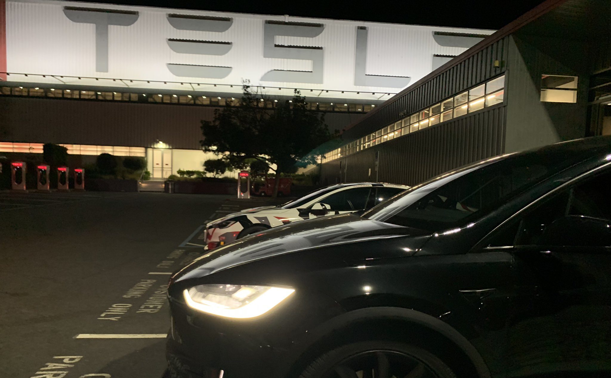 California Snubs Tesla in its Newly Passed EV Incentive