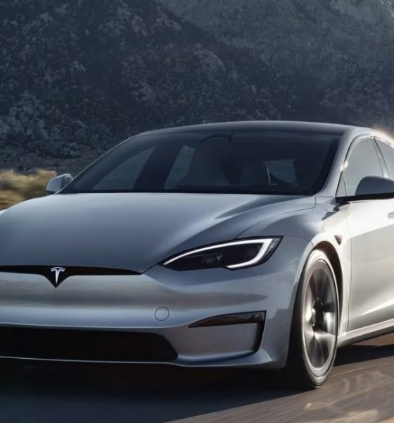 Tesla Owner Sells Model S Signature Edition