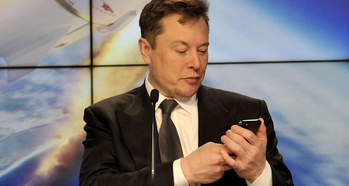 SpaceX is Coming For Wireless Giants With Starlink Mobile