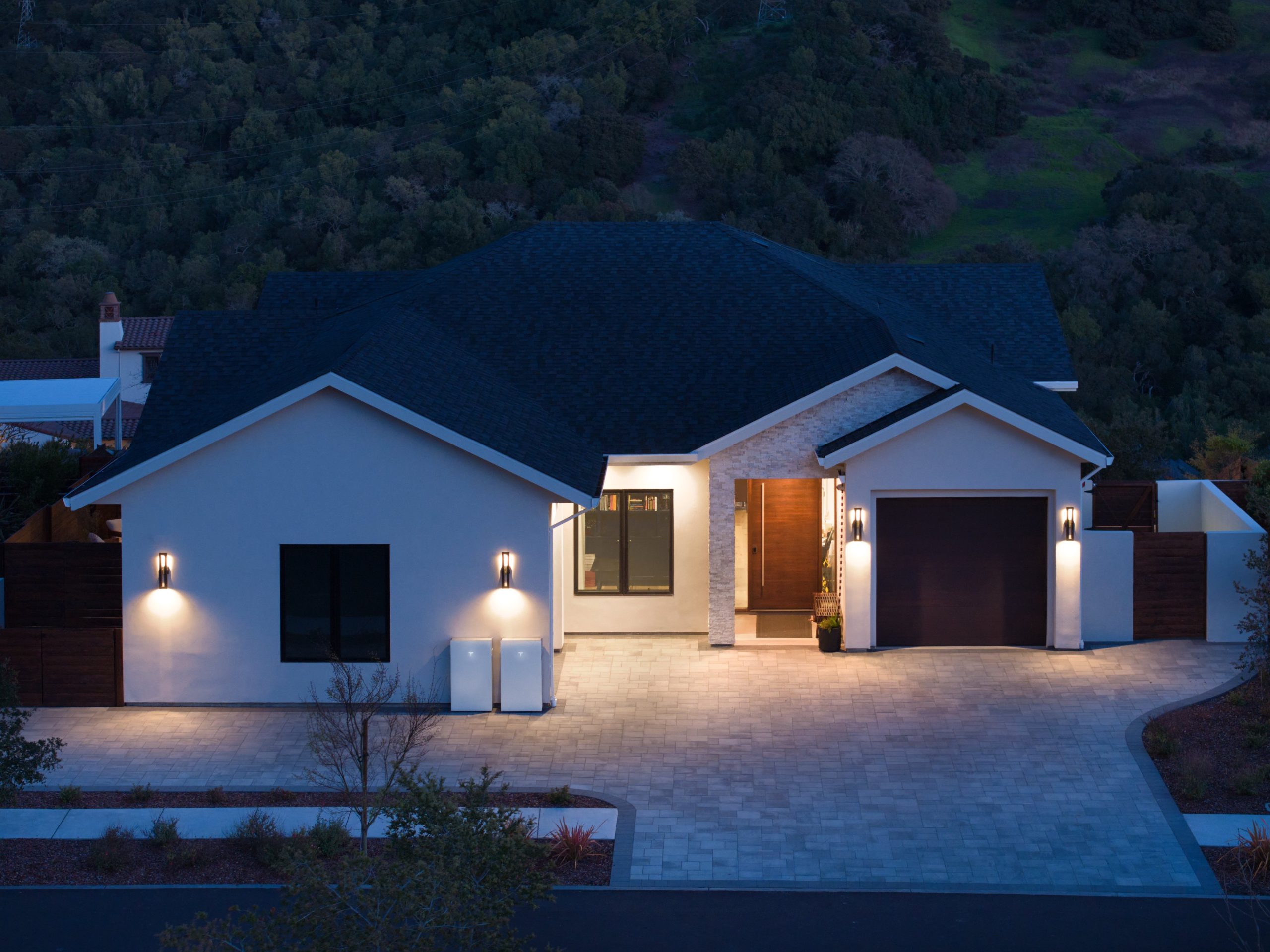 Tesla Launches Powerwall Lease For Affordable Home Backup