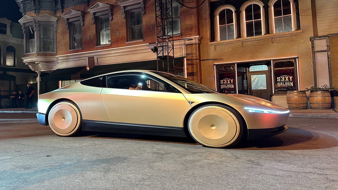 Tesla Surges Robotaxi Fleet Ahead of Cybercab Launch Event