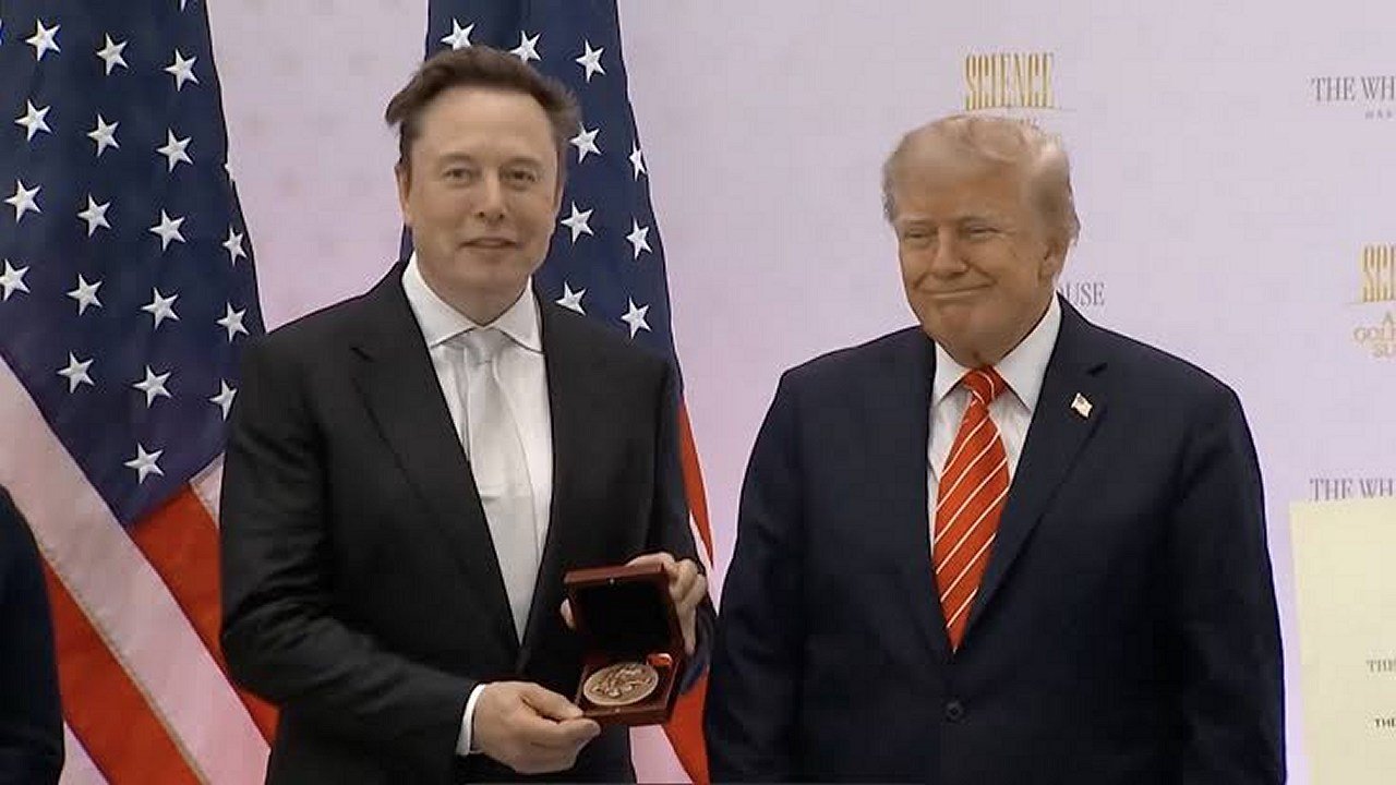 Trump Calls Elon a Modern Day Thomas Edison