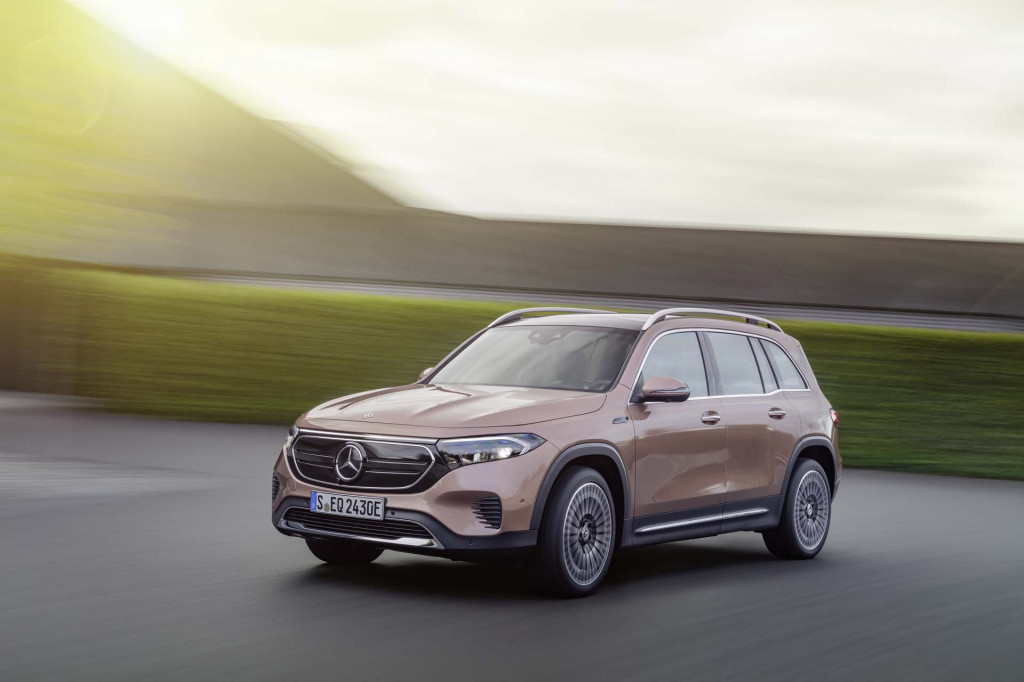 2022 Mercedes-Benz EQB electric crossover costs $55550 on sale this summer