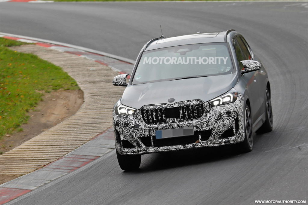 2023 BMW X1 M35i spy shots and video