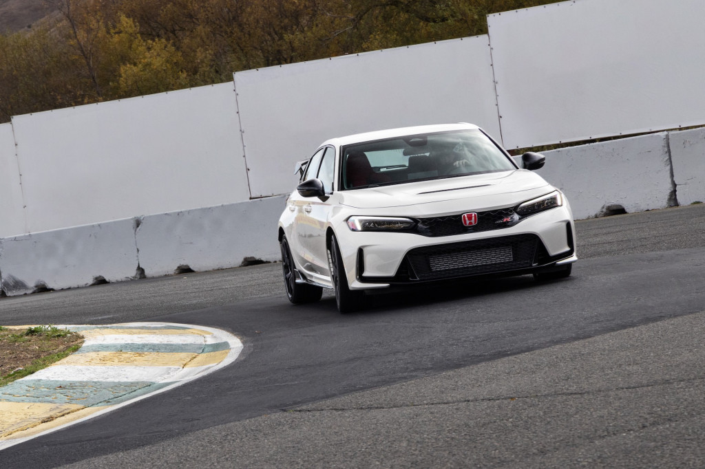 2023 Honda Civic Type R Z06 strapped to a dyno Lucid Gravity: The Week In Reverse