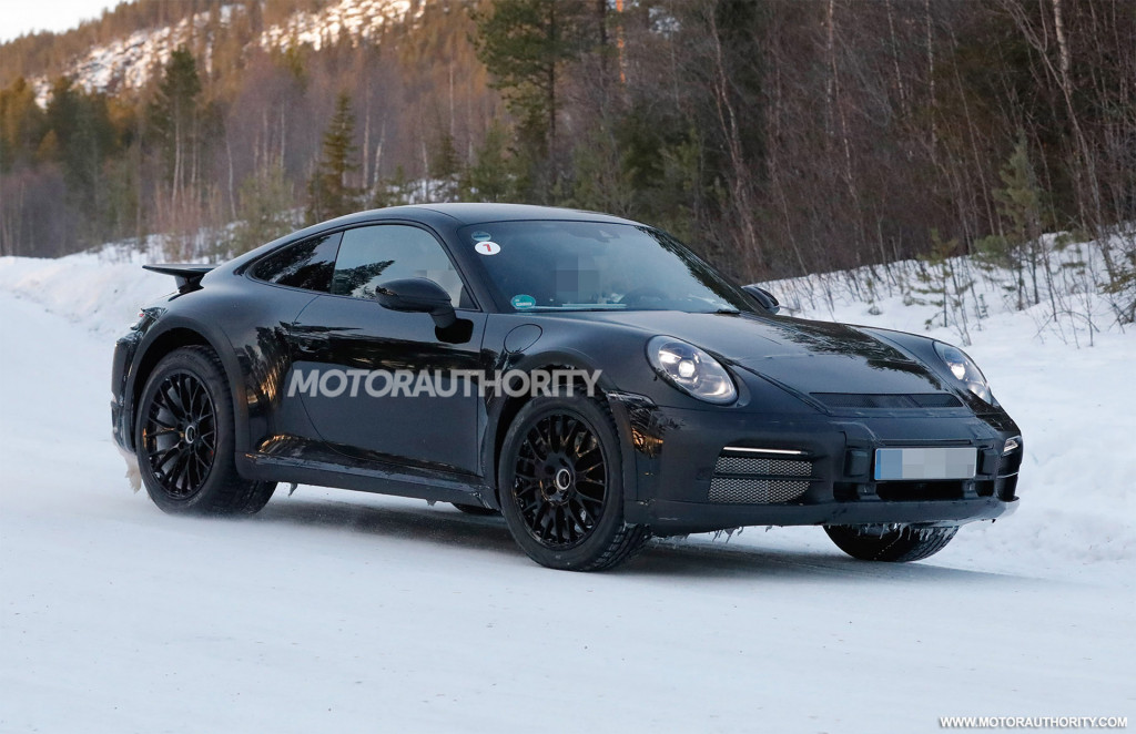 2023 Porsche 911 Safari spy shots: High-riding sports car hits the Ring