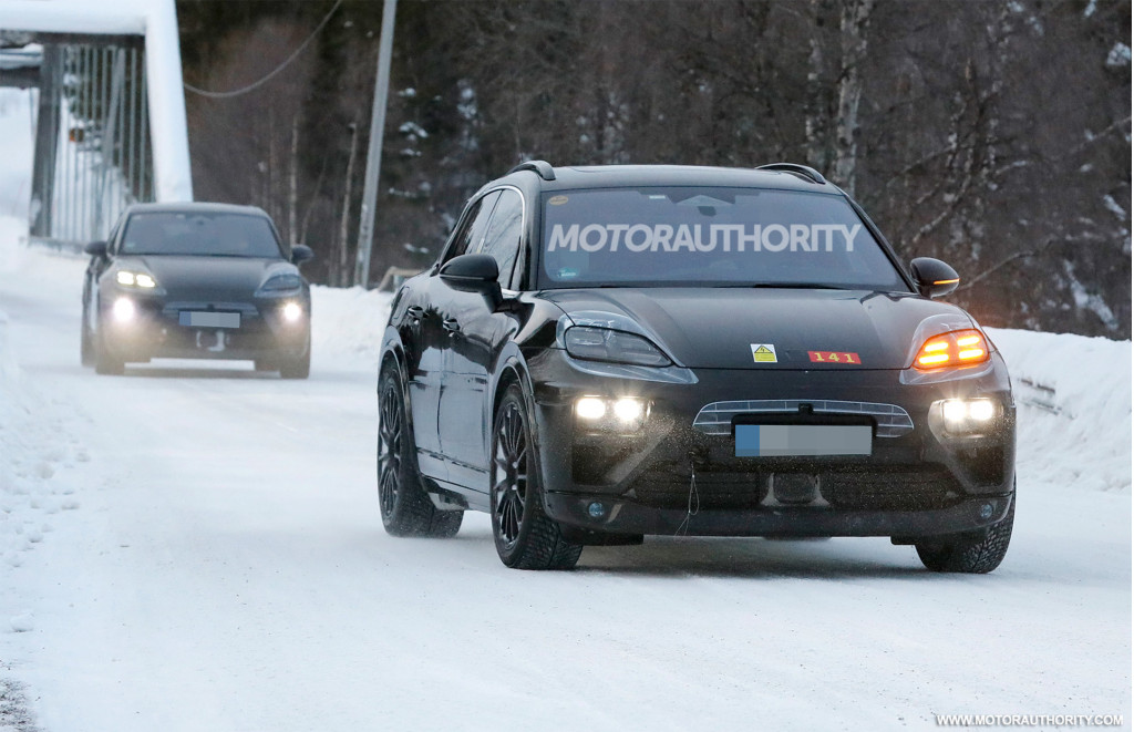 2024 Porsche Macan EV 2024 Rolls-Royce Spectre McMurtry Spéirling: This Weeks Top Photos