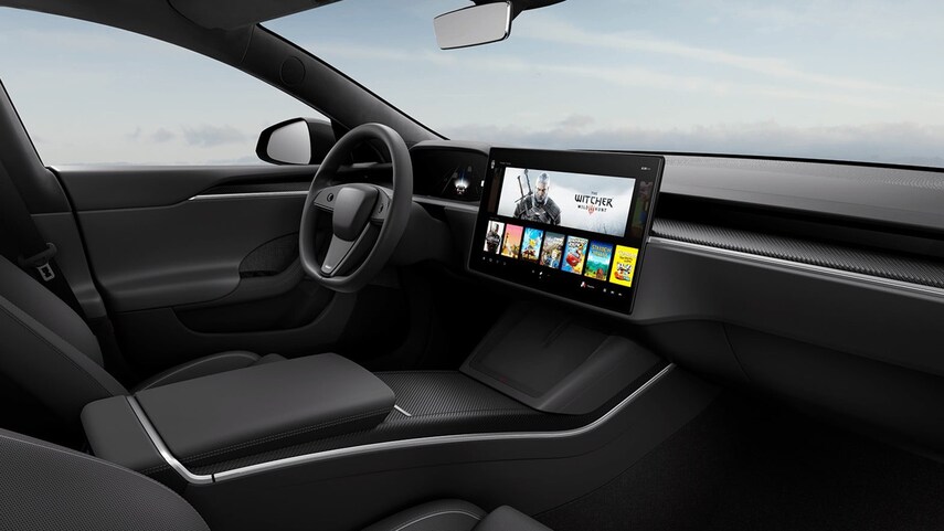 Tesla Model S and Model X now equipped with round steering wheel by default