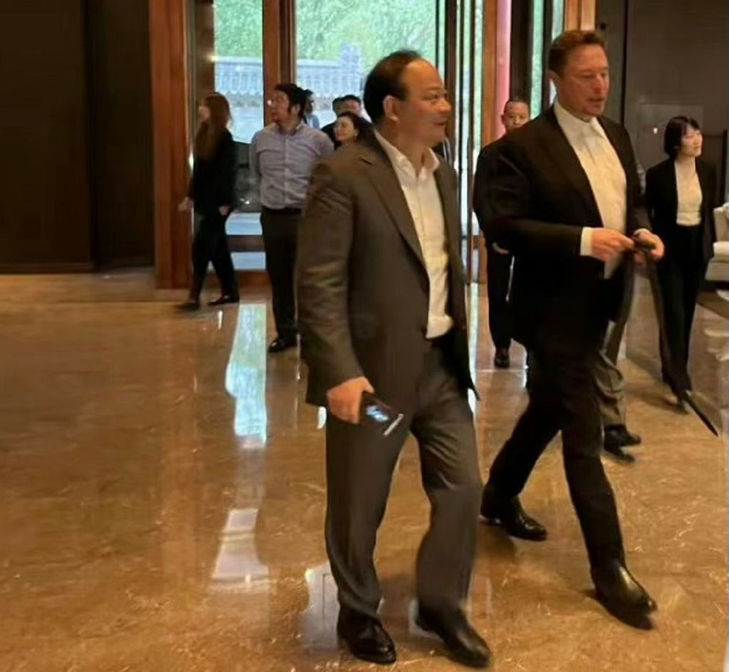 Elon Musk Meets with CATL Chairman in China