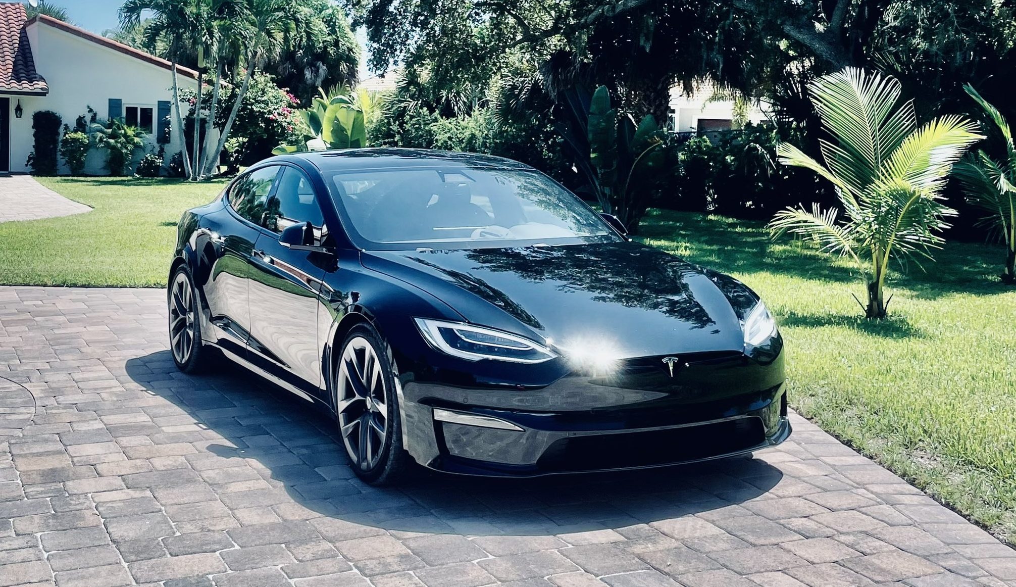 Tesla Model S and Model X formally dropped in select RHD countries
