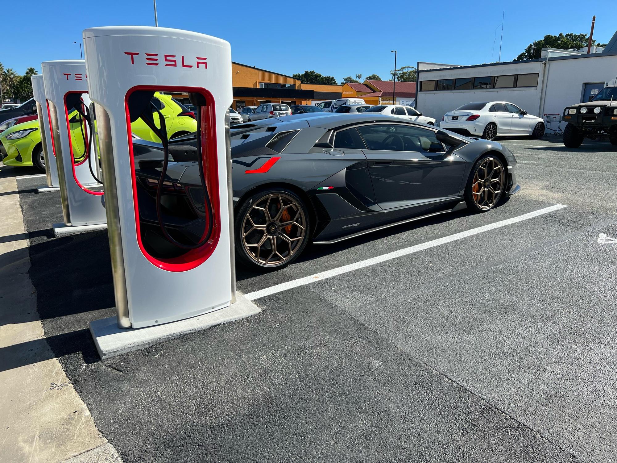 Tesla Superchargers are still being ICE’d in 2023