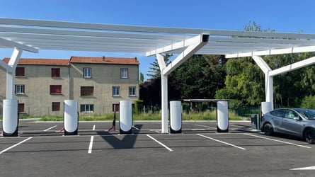 New V4 Tesla Supercharging Station Emerges In France