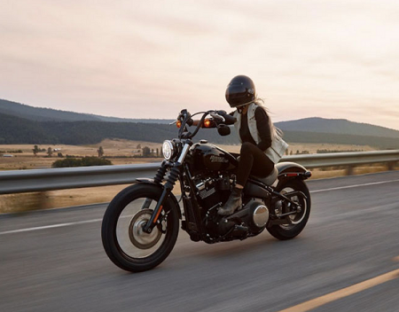 5 Pieces Of Advice To Remain Safe While Driving Your Motorcycle