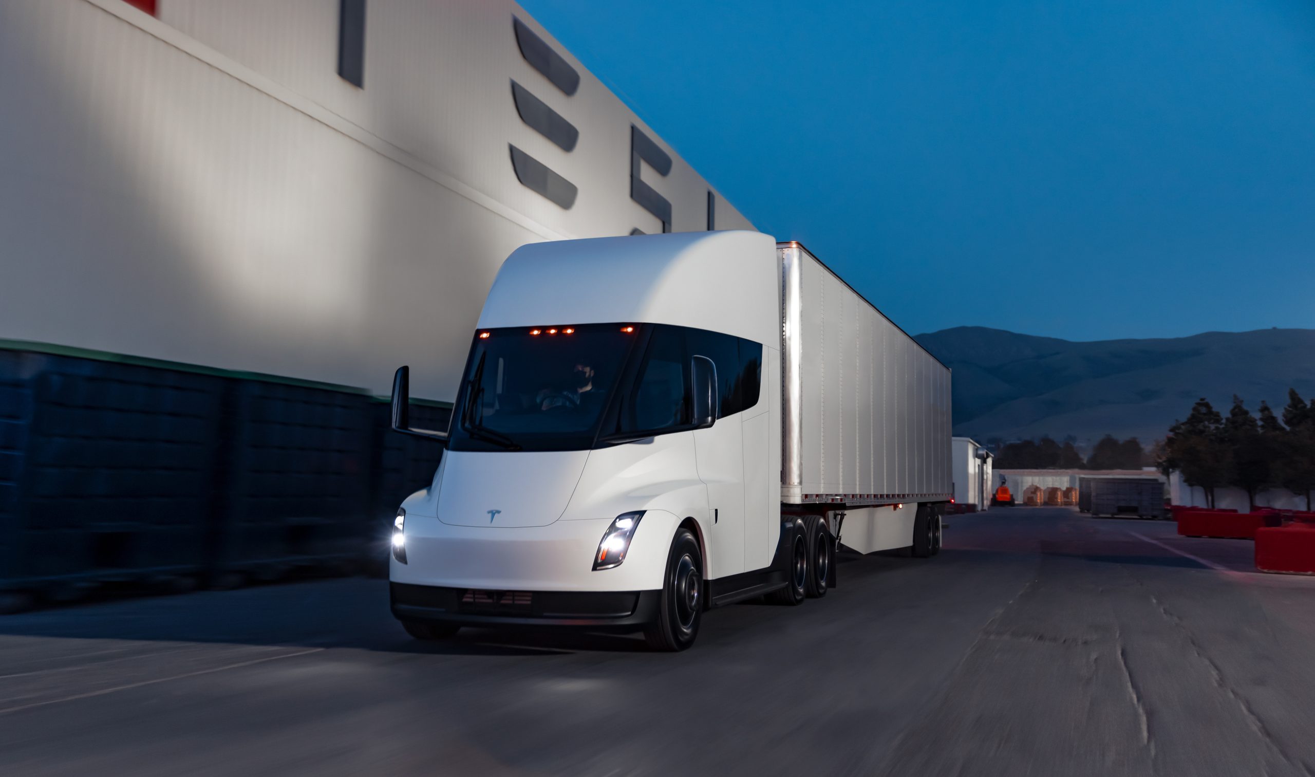 Tesla seeks 100 Million in funding for Semi charging Route