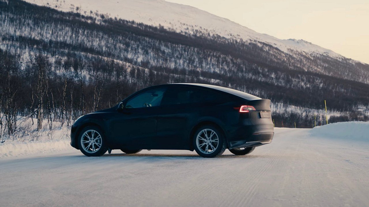 Tesla shows off its extreme weather testing activities close to the Arctic Circle