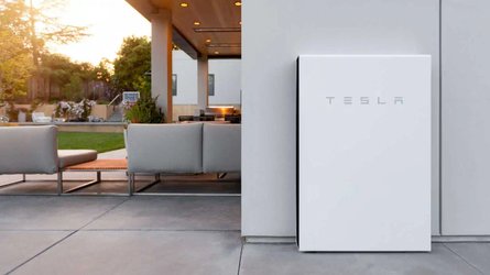 Tesla Powerwalls And Starlink Aid Hawaiis Wildfire-Hit Communities