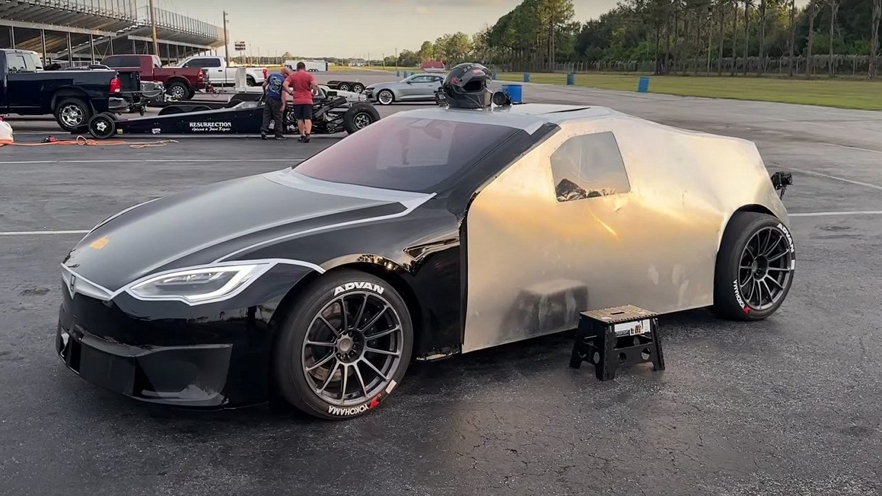 Tesla Model S Plaid edges previous world record to set new best time