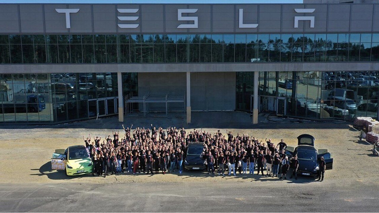 Tesla’s Gigafactory Berlin has hired 60 deaf employees