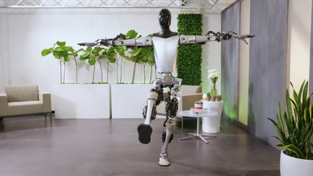 Watch Tesla Optimus Robot Sort Objects On Its Own